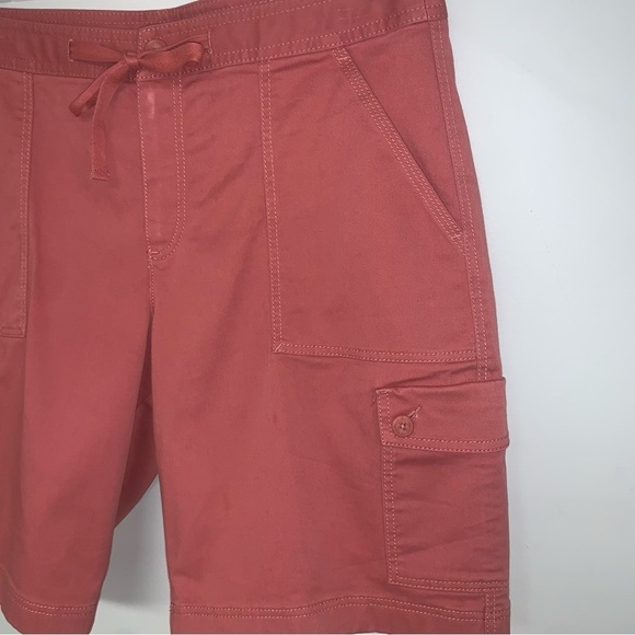 L.L. Bean Shorts‎ Women’s Size 10 US Pink Rose Chino Favourite Fit Cargo Long - Picture 4 of 8